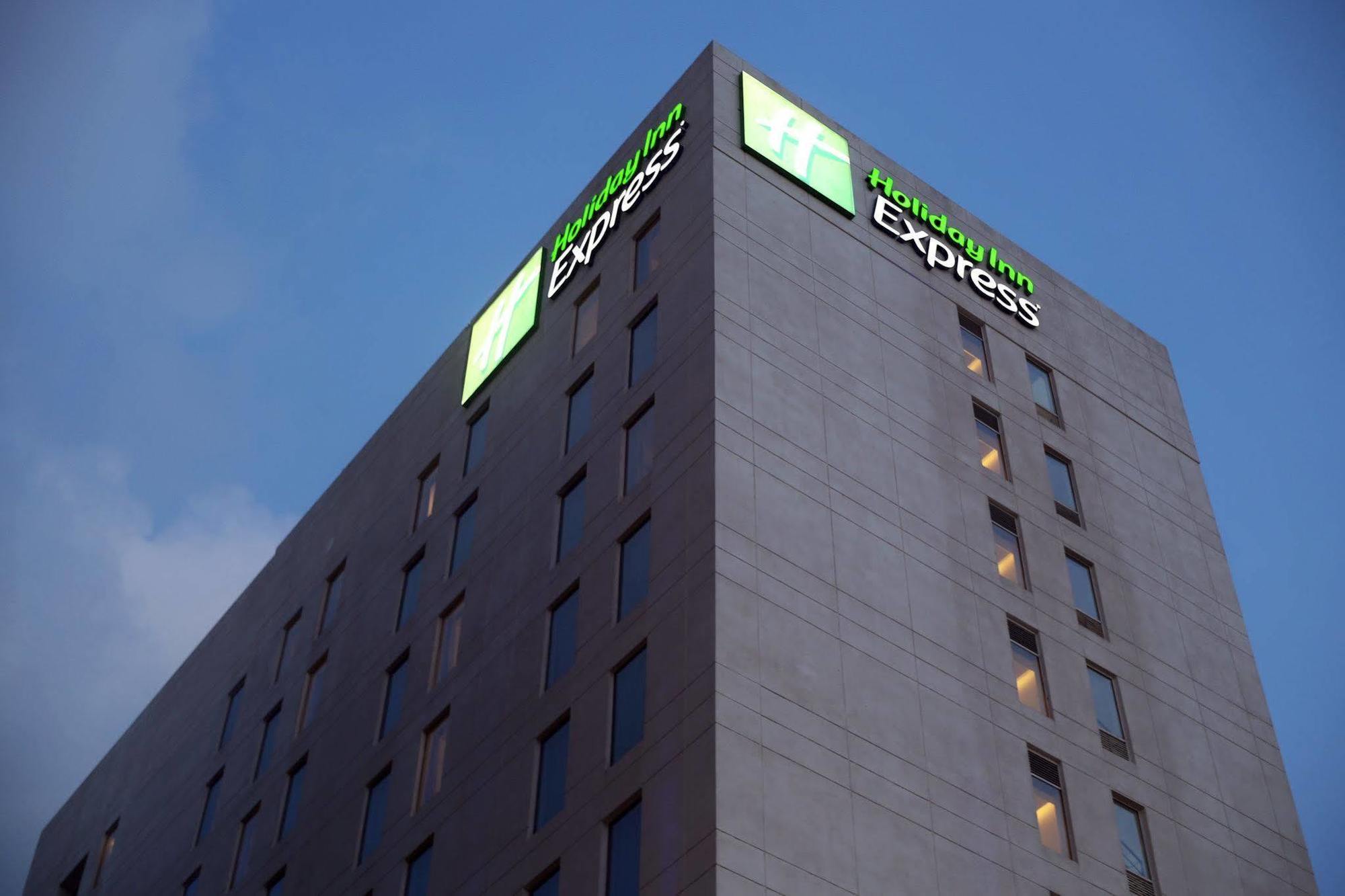 Holiday Inn Express Chennai Old Mahabalipuram Road Bagian luar foto