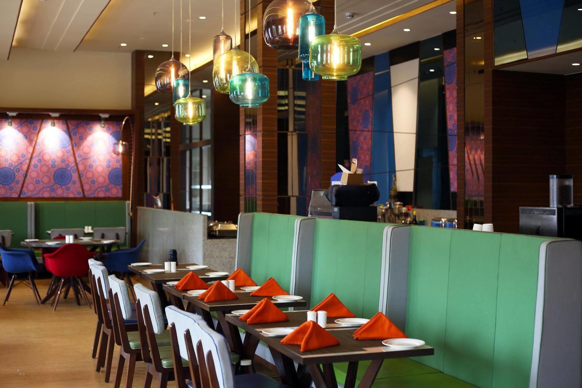 Holiday Inn Express Chennai Old Mahabalipuram Road Bagian luar foto