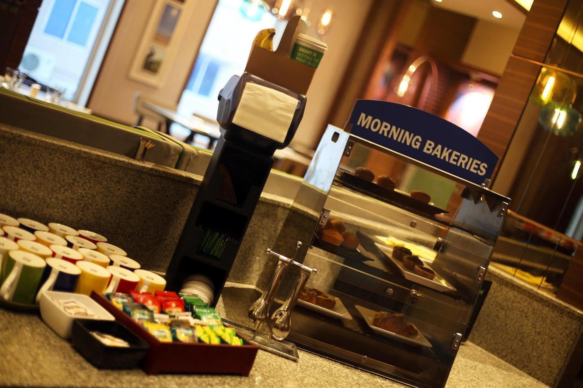 Holiday Inn Express Chennai Old Mahabalipuram Road Bagian luar foto