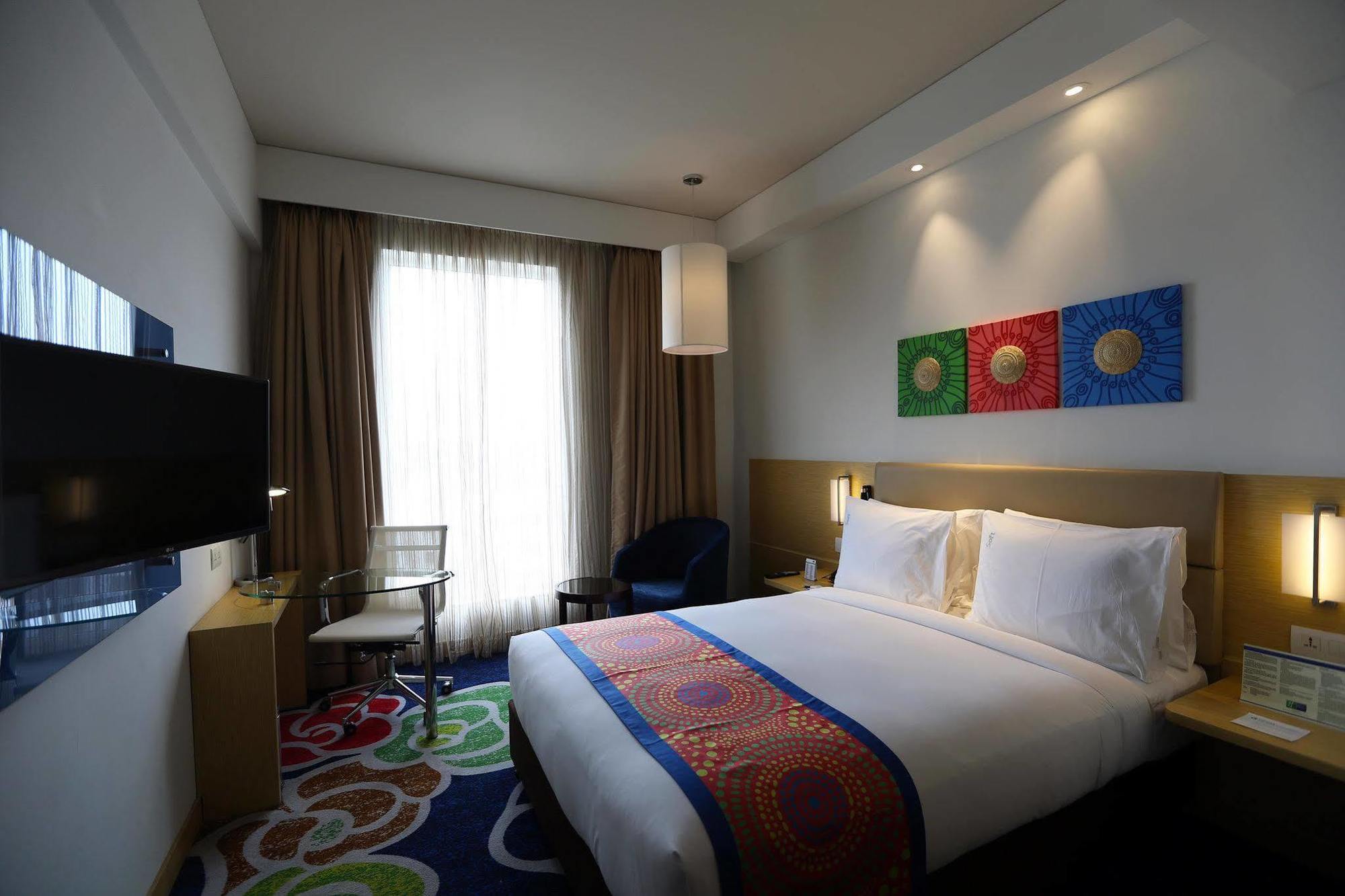 Holiday Inn Express Chennai Old Mahabalipuram Road Bagian luar foto